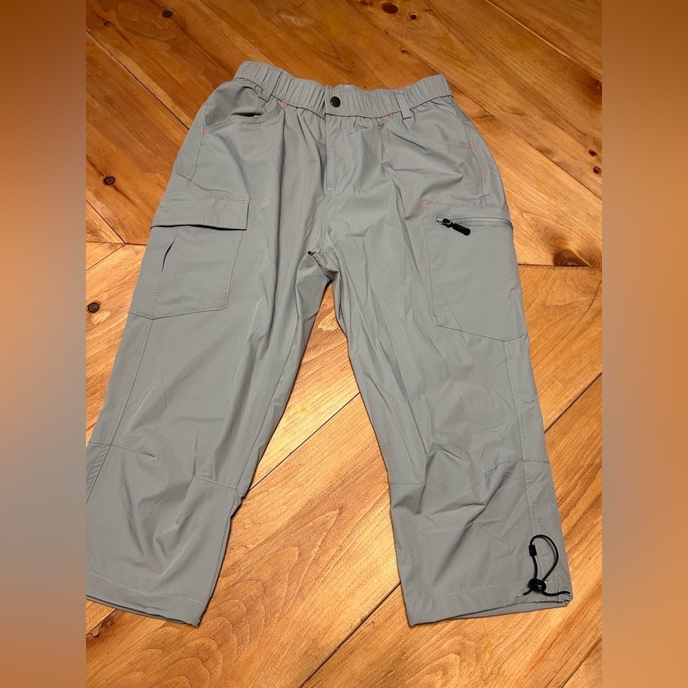 Gray Women's Gymbrave Capri Pants size Medium